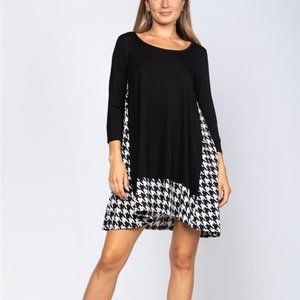 NWT *BOUTIQUE*  HOUNDSTOOTH DRESS and/or TUNIC TOP can fit size Small to Large